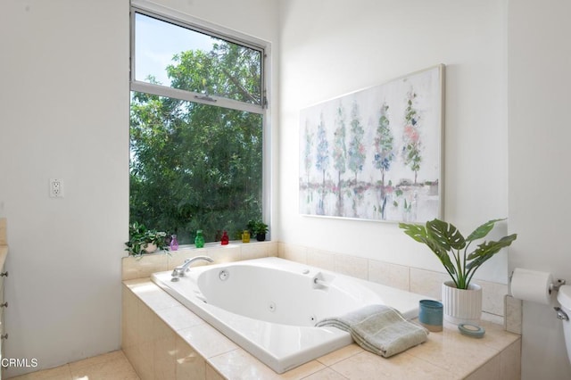 1196 Montecito Dr, Los Angeles, CA 90031 - full bath featuring a jetted tub and vanity