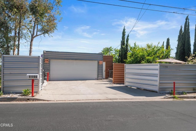 1196 Montecito Dr, Los Angeles, CA 90031 - view of detached garage