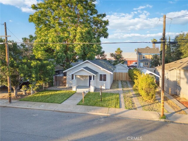 325 N 3rd Ave, Oakdale, CA 95361 - view of front of home featuring covered porch