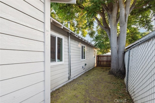 325 N 3rd Ave, Oakdale, CA 95361 - view of yard