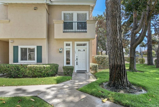 7254 Shoreline Dr Unit 131, San Diego, CA 92122 - view of front of home with stucco siding