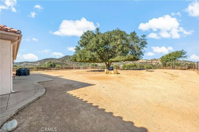 10204 Mount Olympus Valley Rd, Fallbrook, CA 92028 - fenced yard featuring a mountain view
