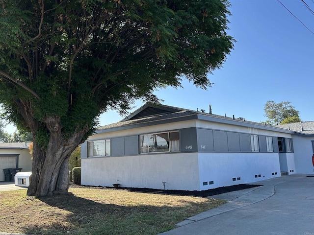 648 Cedar St, El Cajon, CA 92021 - view of side of home featuring crawl space