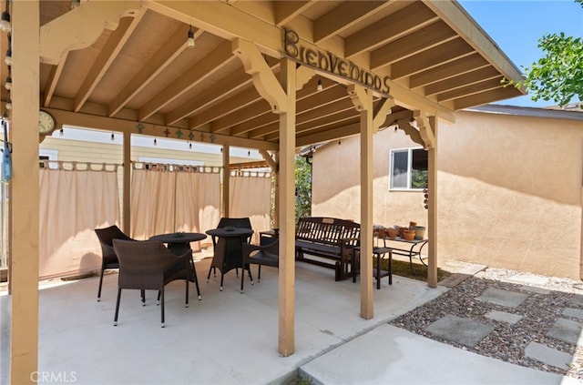 1260 Sinaloa Ave, Pasadena, CA 91104 - view of patio with outdoor dining area