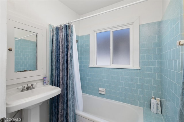 1260 Sinaloa Ave, Pasadena, CA 91104 - bathroom with shower / bath combo with shower curtain and a sink