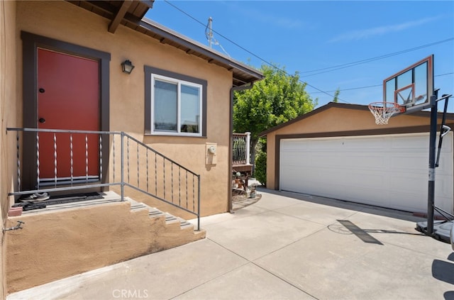 1260 Sinaloa Ave, Pasadena, CA 91104 - entrance to property with stucco siding and a detached garage