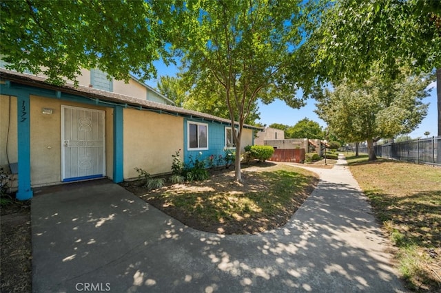 1377 Wheaton Way, Riverside, CA 92507 - entrance to property featuring stucco siding