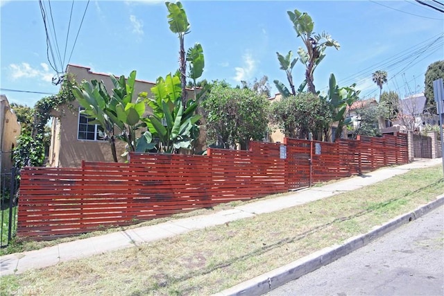 1325 Douglas St, Los Angeles, CA 90026 - view of community sign