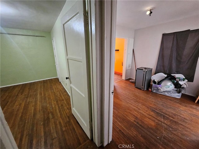 549 San Juan Ave, Venice, CA 90291 - hall with wood-type flooring and baseboards