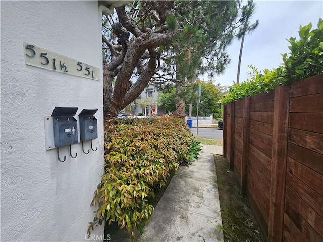 549 San Juan Ave, Venice, CA 90291 - exterior view of stucco siding