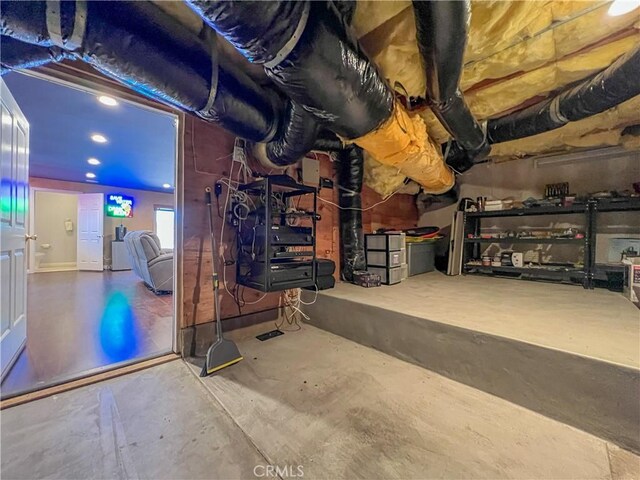 1903 Dusk Pl, Pine Mountain Club, CA 93225 - unfinished below grade area with recessed lighting