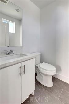 8418 S Main St, Los Angeles, CA 90003 - photo 11