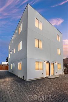 8418 S Main St, Los Angeles, CA 90003 - photo 17