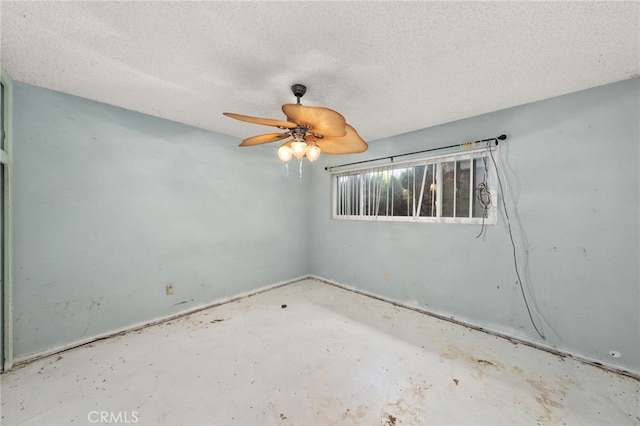 13397 Robin Ct, Yucaipa, CA 92399 - unfurnished room with a textured ceiling and a ceiling fan