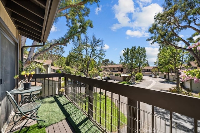 10831 Roycroft St Unit 8, Sun Valley, CA 91352 - balcony with a residential view