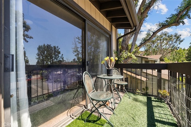 10831 Roycroft St Unit 8, Sun Valley, CA 91352 - view of balcony