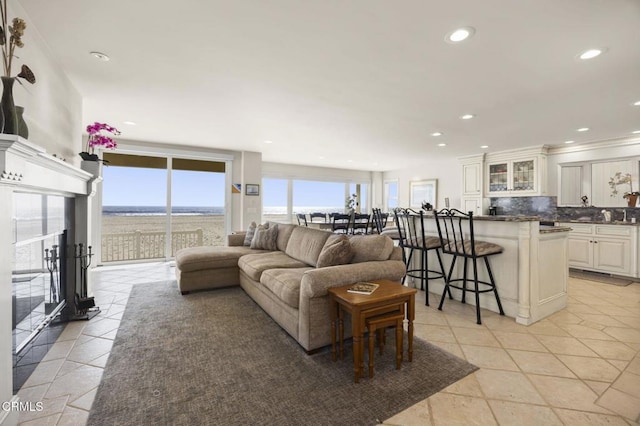 4177 Ocean Dr, Oxnard, CA 93035 - living area with recessed lighting
