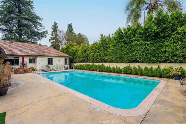 14060 Chandler Blvd, Sherman Oaks, CA 91401 - view of swimming pool featuring a fenced backyard and a patio area