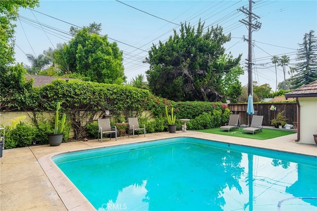 14060 Chandler Blvd, Sherman Oaks, CA 91401 - view of pool with a fenced backyard