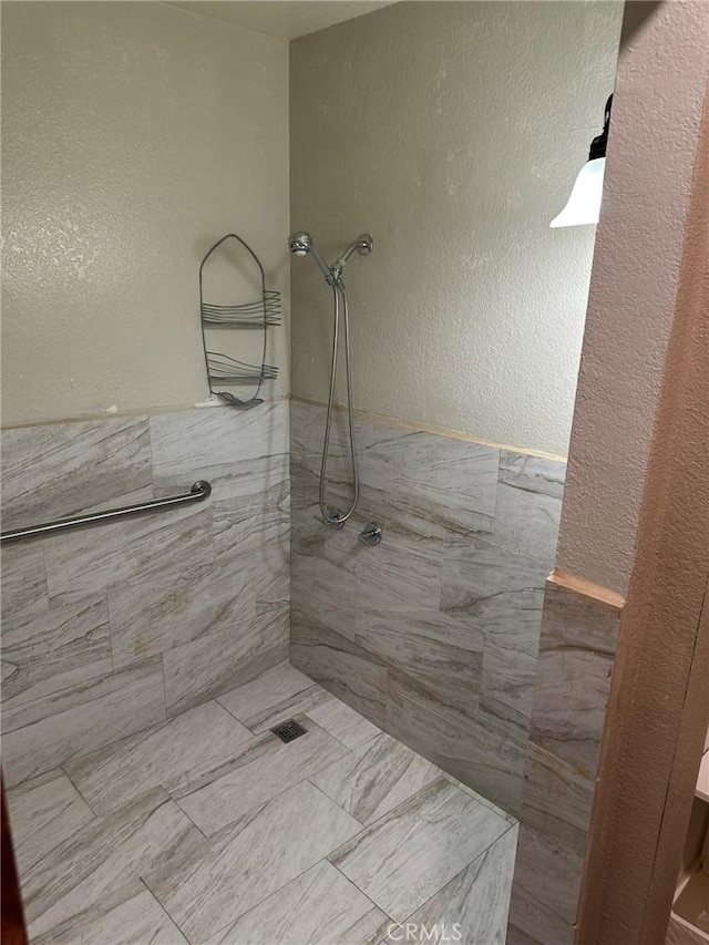 1715 Lake Way, Lancaster, CA 93534 - bathroom with tiled shower