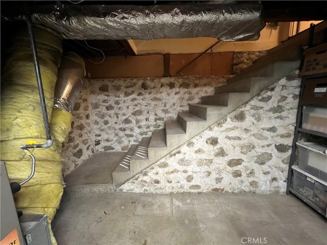 1465 N Euclid Ave, Upland, CA 91786 - below grade area featuring stairway