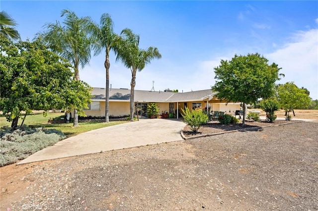 3298 N Zediker Ave, Sanger, CA 93657 - view of front of home with concrete driveway