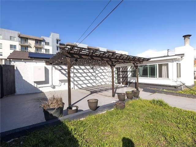 5518 W 117th St, Hawthorne, CA 90304 - view of patio featuring a pergola