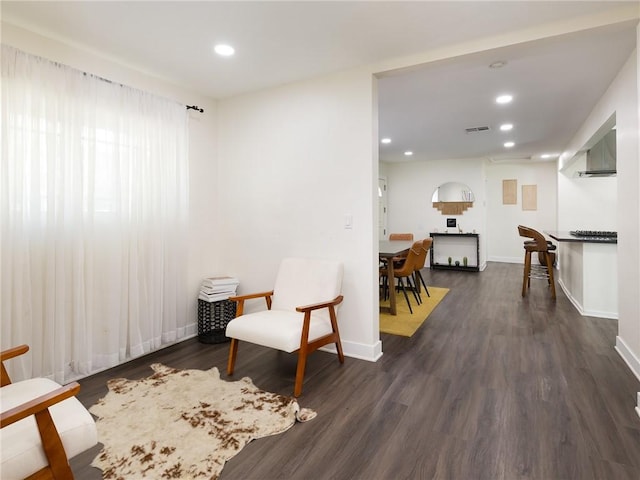 5518 W 117th St, Hawthorne, CA 90304 - sitting room featuring wood finished floors, recessed lighting, and baseboards
