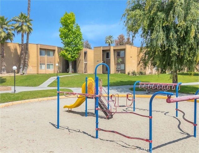 1066 N Orange St, Riverside, CA 92501 - photo 3