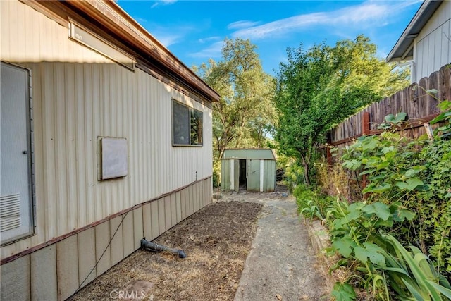 15993 27th Ave, Clearlake, CA 95422 - view of side of property