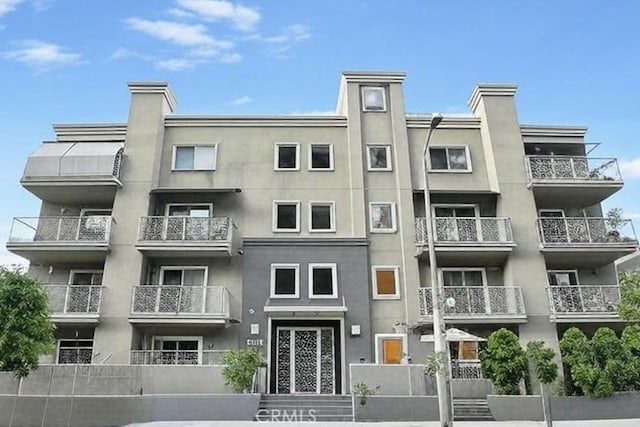 11023 Fruitland Dr Unit 104, Studio City, CA 91604 - view of apartment building / complex