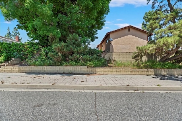 6164 Amberwood Dr, Rancho Cucamonga, CA 91701 - view of yard with a patio