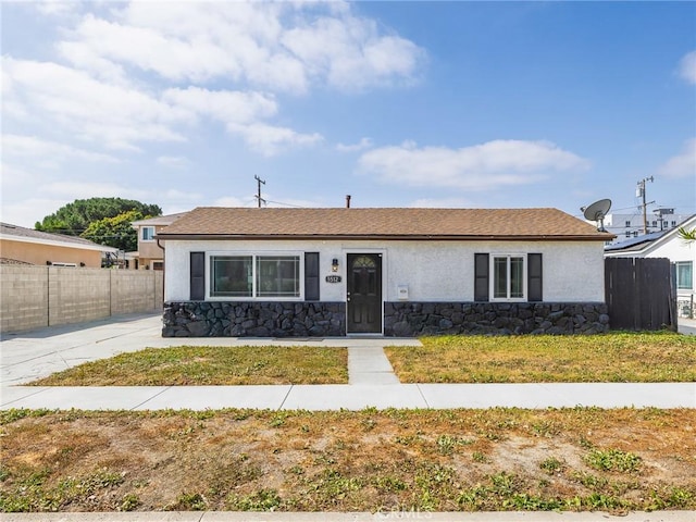 5512 W 117th St, Hawthorne, CA 90304 - view of front of home with stucco siding and stone siding