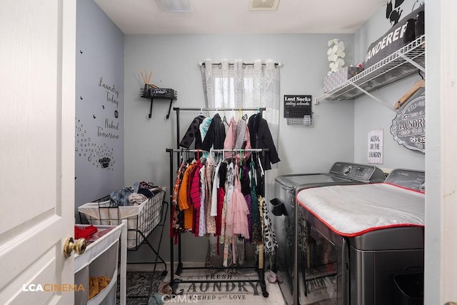 11703 Revolution Rd, Bakersfield, CA 93312 - laundry room with washing machine and dryer