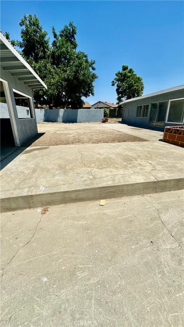 2045 S Cypress Ave, Ontario, CA 91762 - view of yard