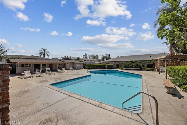 1881 Mitchell Ave Unit 34, Tustin, CA 92780 - community pool with a patio and a pergola