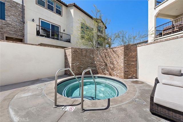 466 Besalu, Mission Viejo, CA 92692 - view of swimming pool featuring a community hot tub
