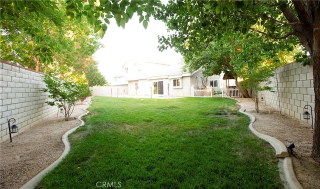 5515 Katrina Pl, Palmdale, CA 93552 - view of fenced backyard