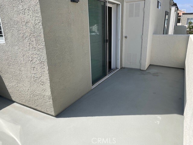 24420 Flaxwood Ln Unit 204, Newhall, CA 91321 - view of balcony