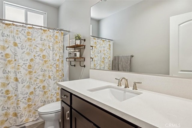 255 Waterfall Rd, Templeton, CA 93465 - full bath with toilet, vanity, and curtained shower