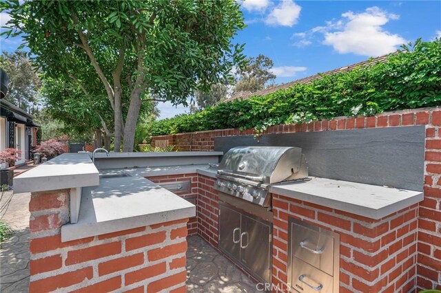 4275 Country Club Dr, Long Beach, CA 90807 - view of patio with a sink