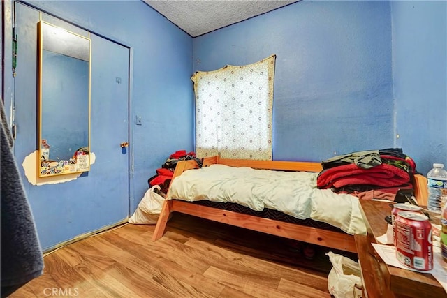 1132 E 53rd St, Los Angeles, CA 90011 - bedroom with wood finished floors