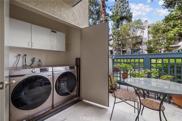 1441 Brett Pl Unit 136, San Pedro, CA 90732 - laundry area featuring washing machine and dryer