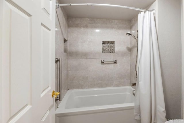14040 Old Station Rd, San Diego, CA 92064 - bathroom featuring shower / tub combo