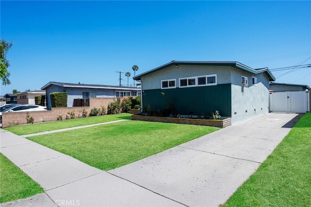 1630 247th Pl, Harbor City, CA 90710 - ranch-style house featuring driveway and a gate