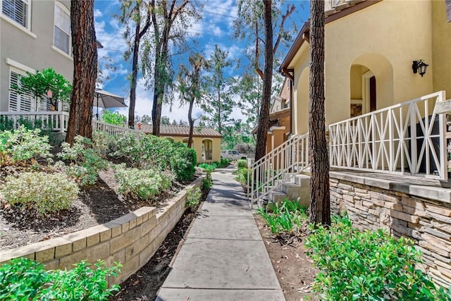 28210 Canterbury Ct, Valencia, CA 91354 - view of home's community