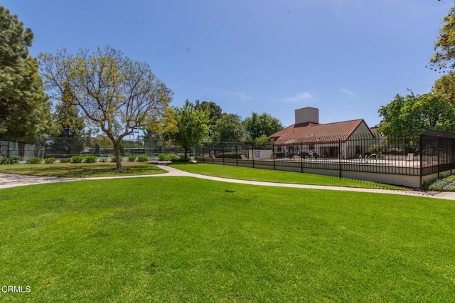 1742 Sinaloa Rd Unit 329, Simi Valley, CA 93065 - view of property's community