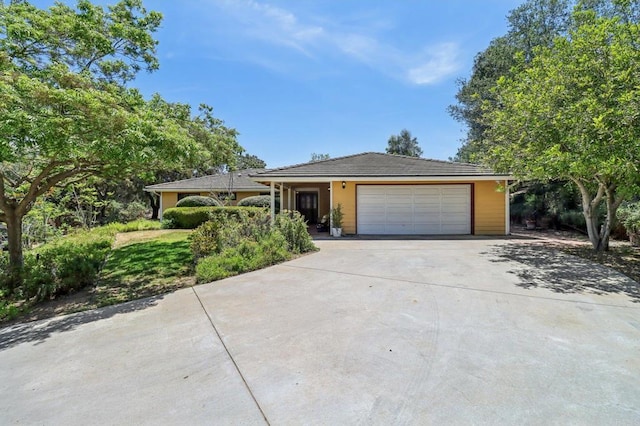 1575 Larson Ln, Fallbrook, CA 92028 - single story home featuring concrete driveway and a garage