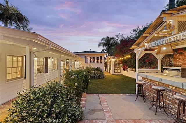 230 Esplanade, San Clemente, CA 92672 - view of patio / terrace with an outdoor bar and an outdoor kitchen