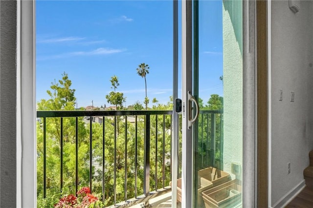 3540 W Savanna St, Anaheim, CA 92804 - view of balcony
